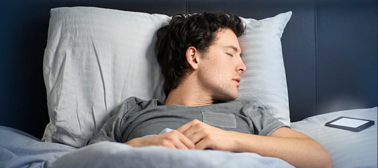Si duerme con el smartphone encendido, apáguelo