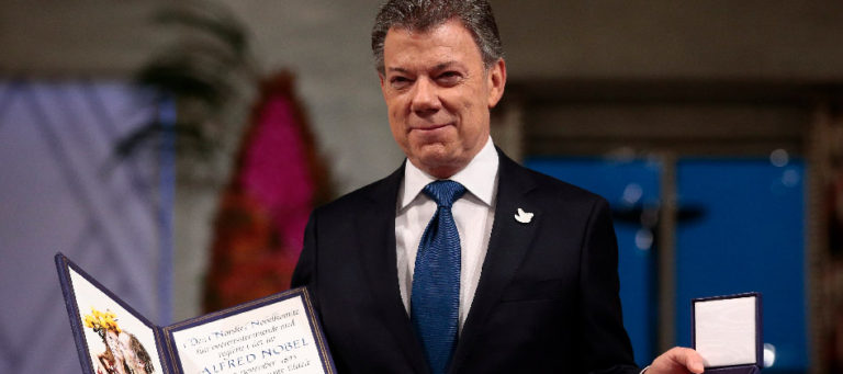 Santos recibe el Nobel de la Paz con dedicatoria a Colombia y a las víctimas de la guerra