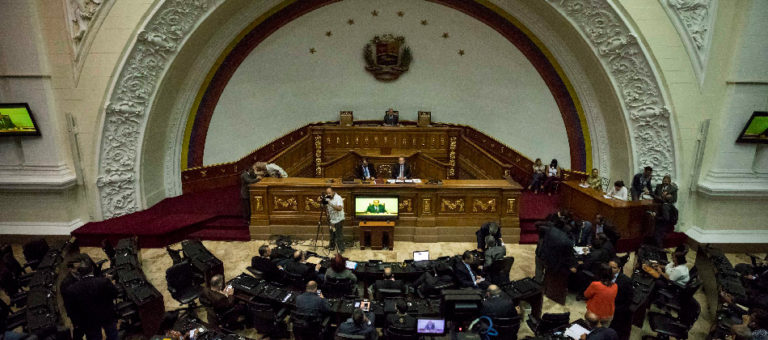 Parlamento e Iglesia declaran «Fraude» electoral en Venezuela.