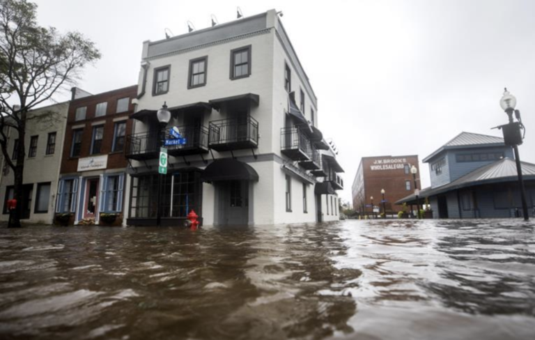 Tormenta Florence causa devastación en Carolina del Norte